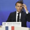 Макрон закликав Україну до "реалістичних дискусій" French President Emmanuel Macron holds speech on Europe’s future at la Sorbonne