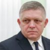 Фіцо збісився через школяра зі стрічкою в кольорах України IMG_6820